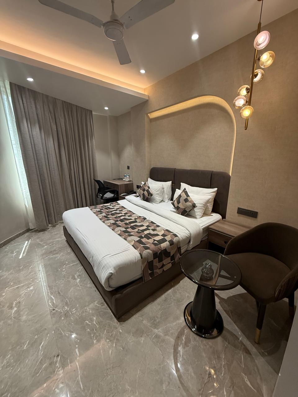 Hotel Sobti Continental - Tap to explore photos