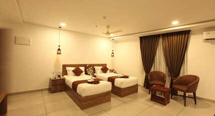 Hotel Diamond Fort Room Type - Deluxe Room AC