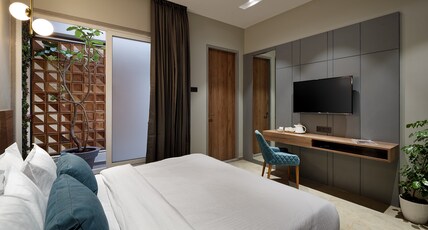 Hotel Akruti Room Type - Super Deluxe Room