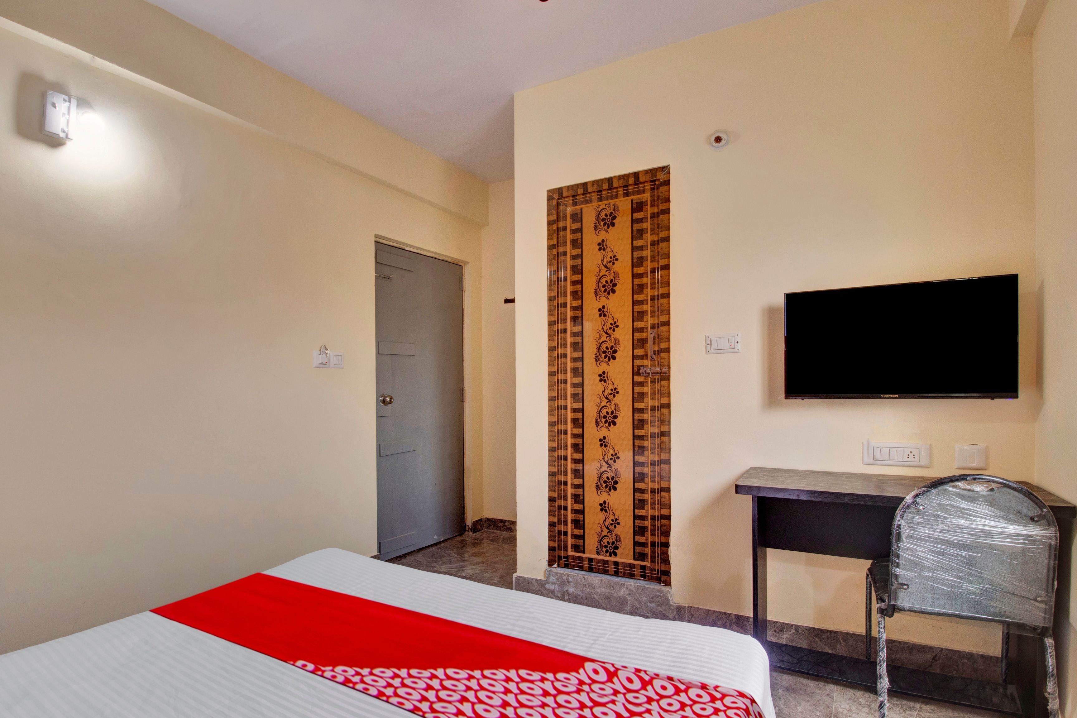 Hotel O PALMS INN ROOMS - Tap to explore photos