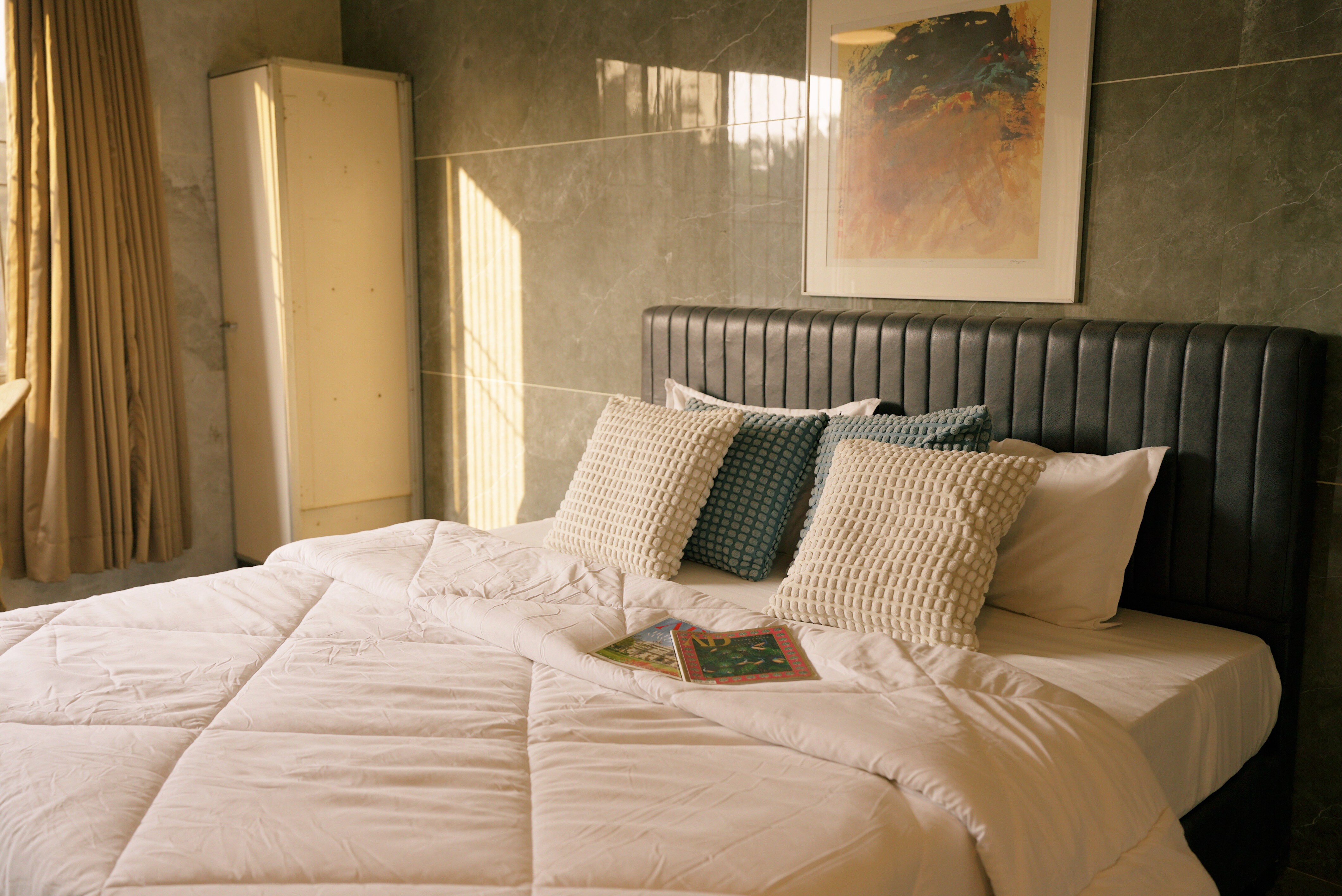 SHREE LODGING & BOARDING - Tap to explore photos