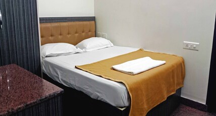 Aaradhya Palace 1km from YPR Railway Stn Room Type - Standard Room NON AC