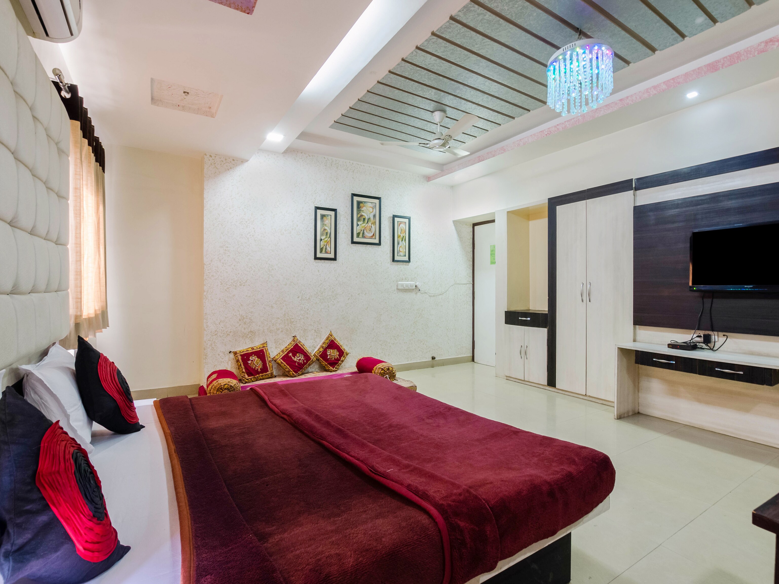 Hotel Samridhi - Tap to explore photos
