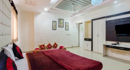 Hotel Samridhi Room Type - Luxury Room