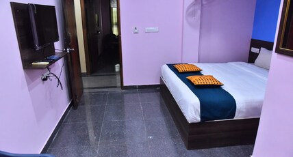 Hotel grand meridian Room Type - Deluxe room