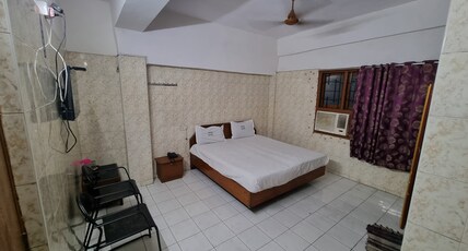 Hotel Safra Room Type - Deluxe Double Bedroom
