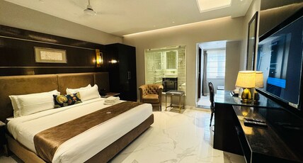 Prayag Inn - 500 Mts from High court Room Type - Executive Room