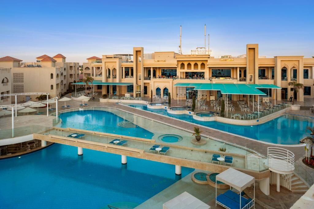 Pickalbatros Aqua Blu Resort Hurghada - Tap to explore photos