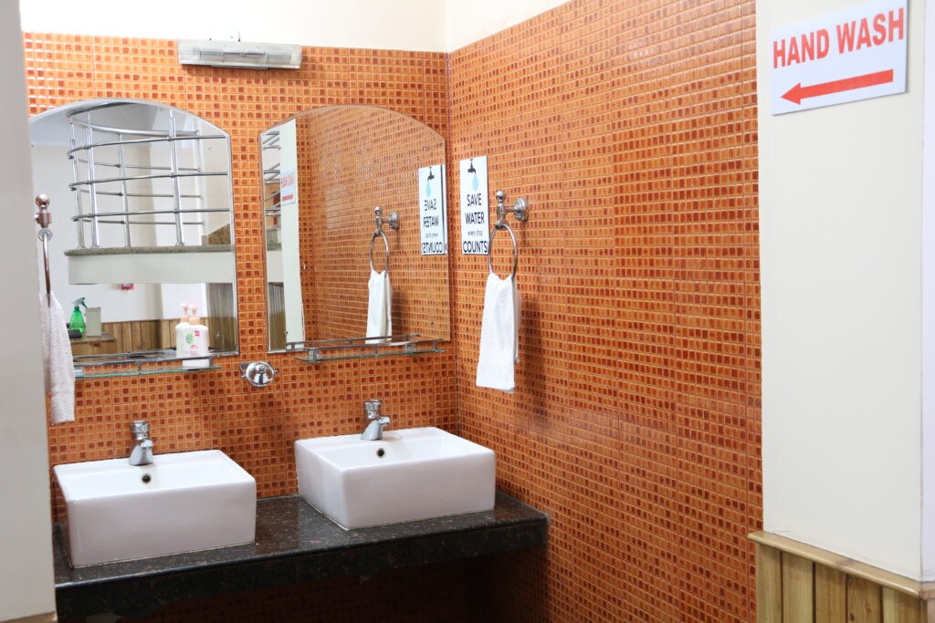 Hotel Pride - Tap to explore photos