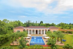 Aaramghar Stays - 3 BR Secret Garden w/ Kids Pool
