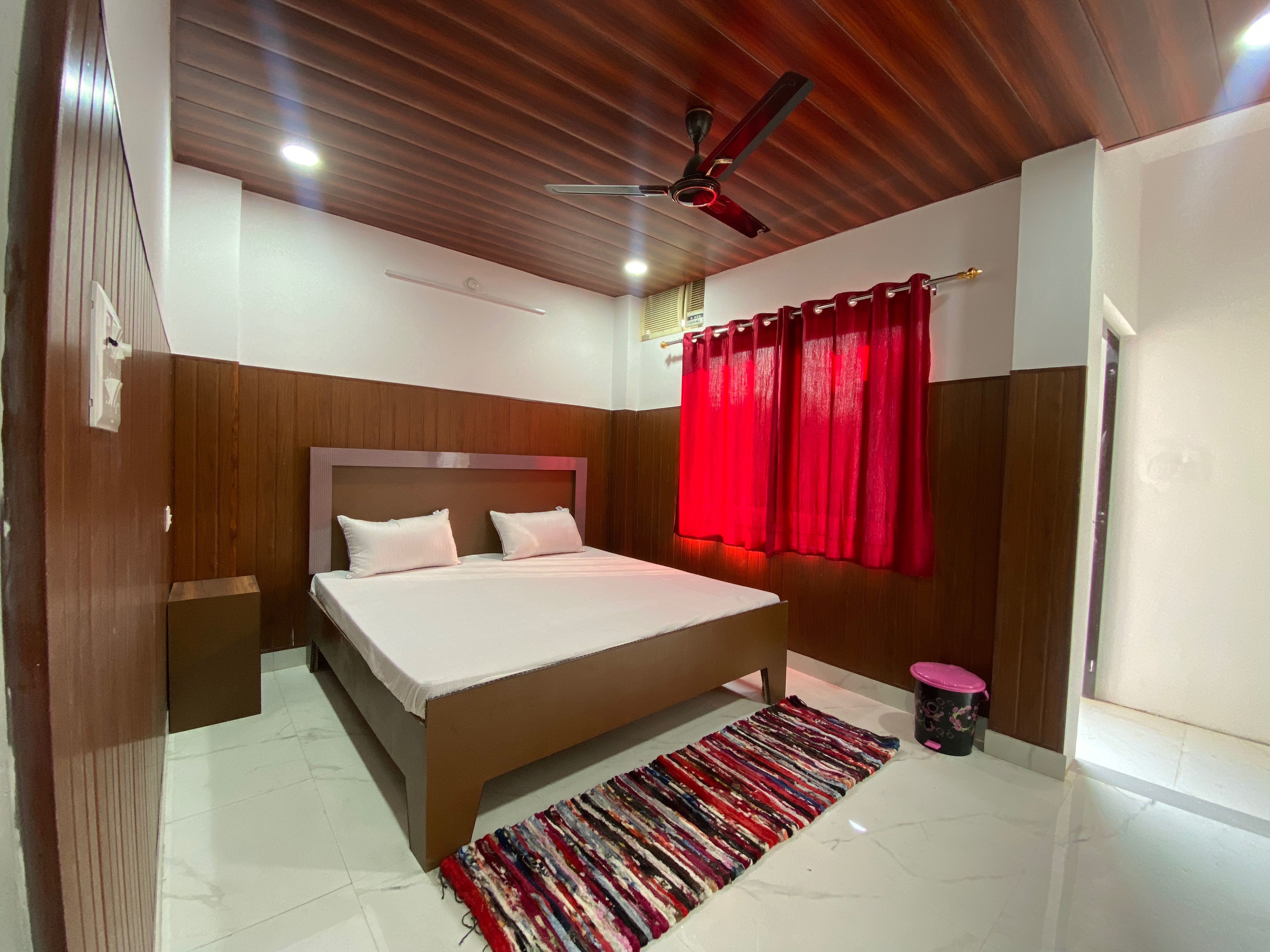 Hotel O New Diamond Guest House - Tap to explore photos