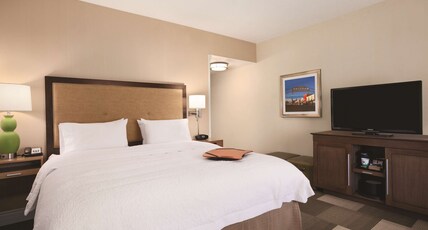 Hampton Inn Brigham City Utah Room Type - 1 KING FRIDGE NS