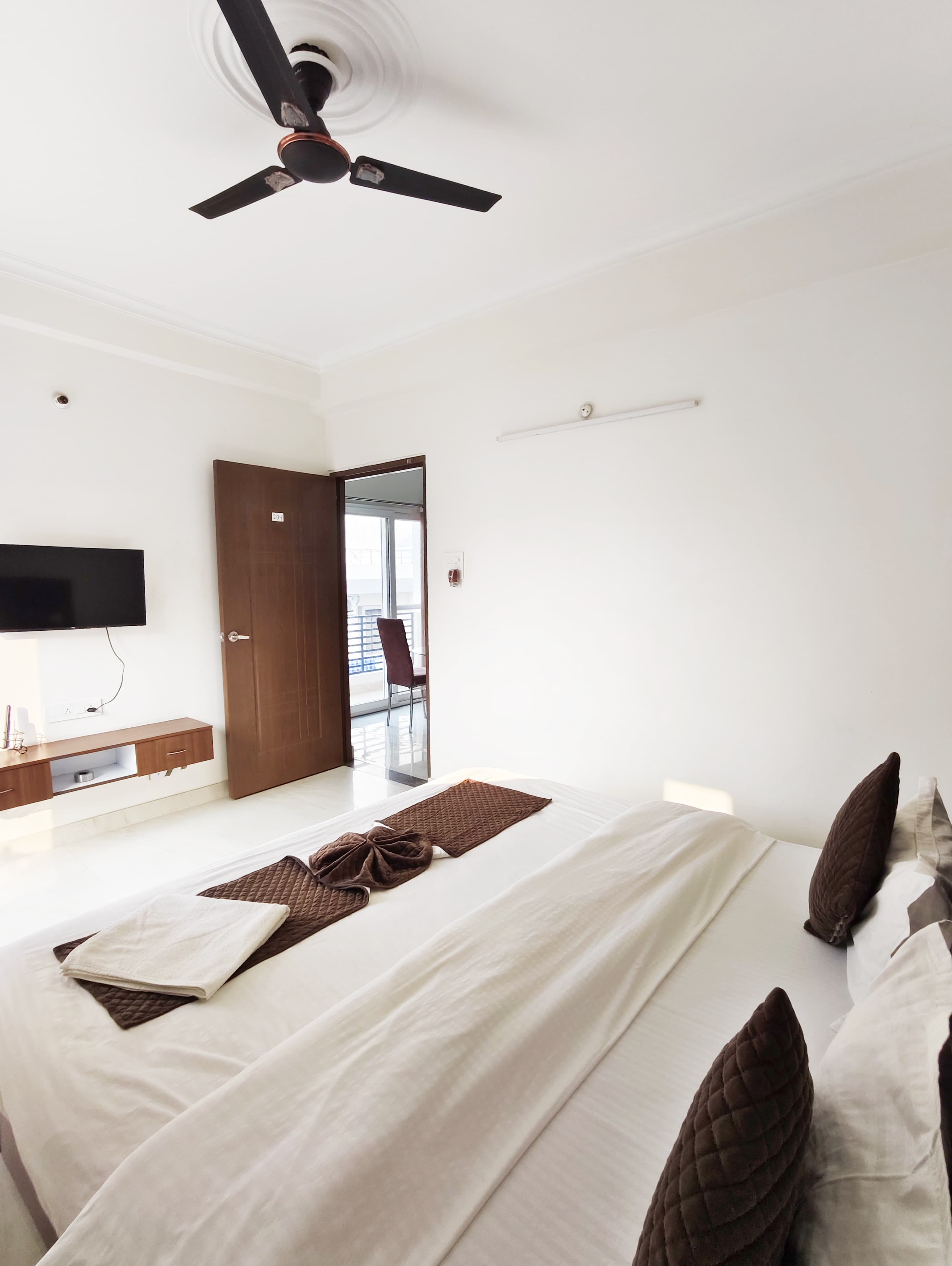 Bk Hhomestay.. - Tap to explore photos