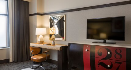 Kimpton JOURNEYMAN Room Type - 1 King