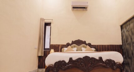 Hotel R N Inn Room Type - Deluxe Room with Air Conditioning