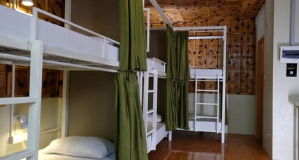 Mad Monkey Siquijor Room Type - Standard 6-Bed Private Dorm