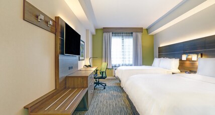 Holiday Inn Express WHITBY OSHAWA Room Type - 2 Queen Standard Mobil Access Roll Shwr
