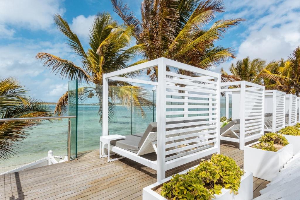 Tropical Attitude - Adults only - Tap to explore photos