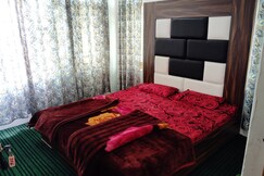 MOONLIGHT HOMESTAY
