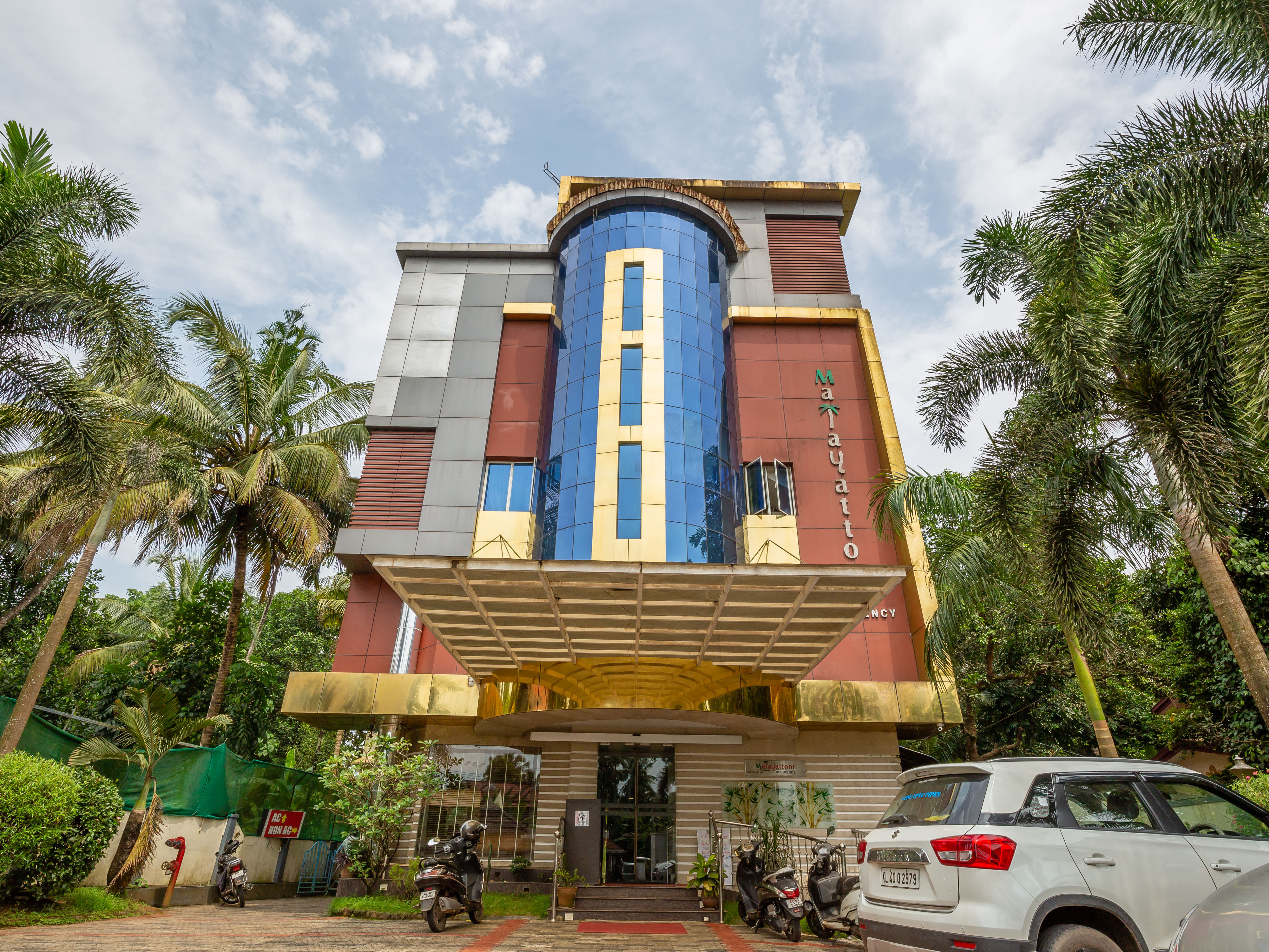 MALAYATTOOR RESIDENCY - Tap to explore photos