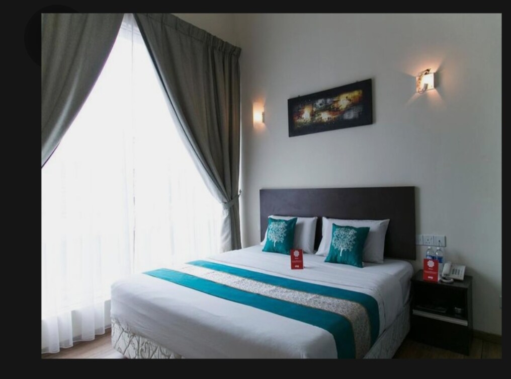 MaaPaa Guest House - Tap to explore photos