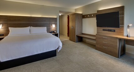 Holiday Inn Express Horse Cave Room Type - 1 King Standard