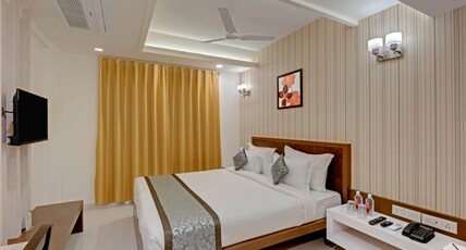 Click Collection Jaipur Room Type - Deluxe Room