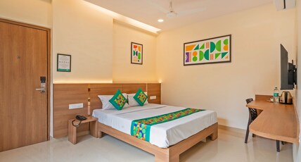 Treebo Arastu Elite Inn, Lakdikapul Near Nampally Station Room Type - Deluxe Room