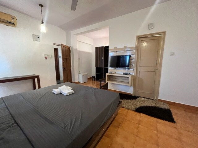 B1 8 FF Studio at Beiramar Complex Baga - Tap to explore photos