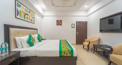 Treebo Shivam Inn Near Singapore Mall Room Type - Deluxe Room Treebo Shivam Inn Near Singapore Mall Room Type - Deluxe Room