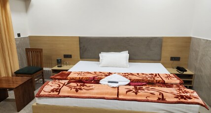 Ashoka Hotel Room Type - DELUXE ROOM  201-208