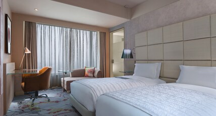 Le Meridien Gurgaon Delhi NCR Room Type - 2 Twin Beds, Guest Room with Bathtub