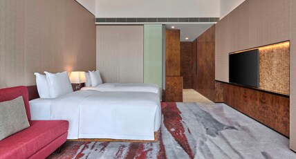 Hilton Guangzhou Tianhe Room Type - TWIN HILTON GUESTROOM