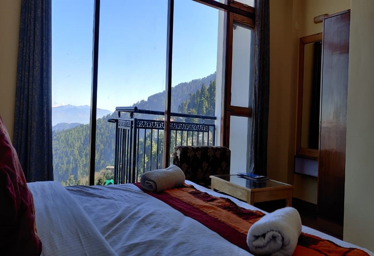 Hotel Kufri Ashray - Tap to explore photos