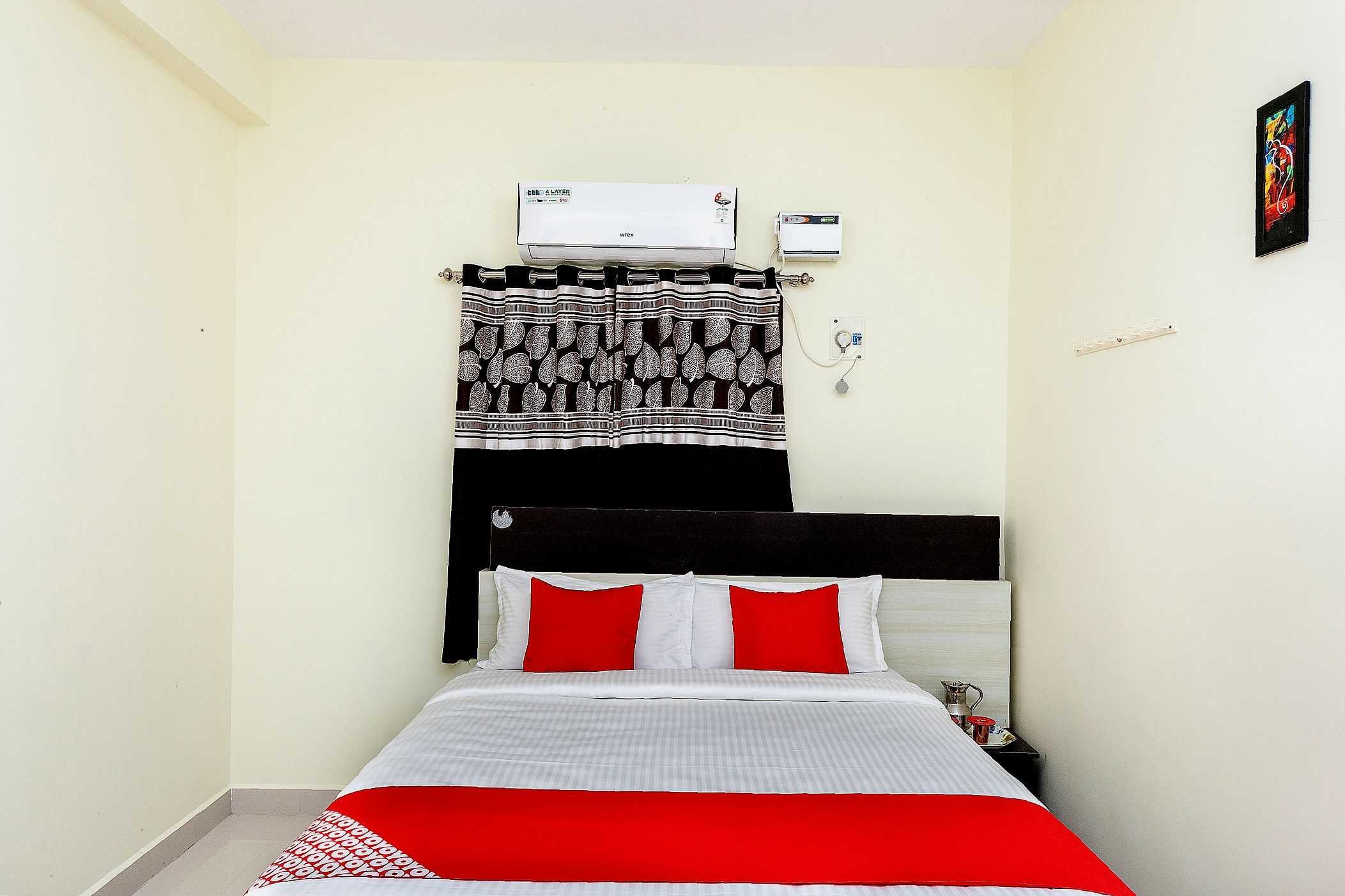 Hotel O The Swarg Residence - Tap to explore photos