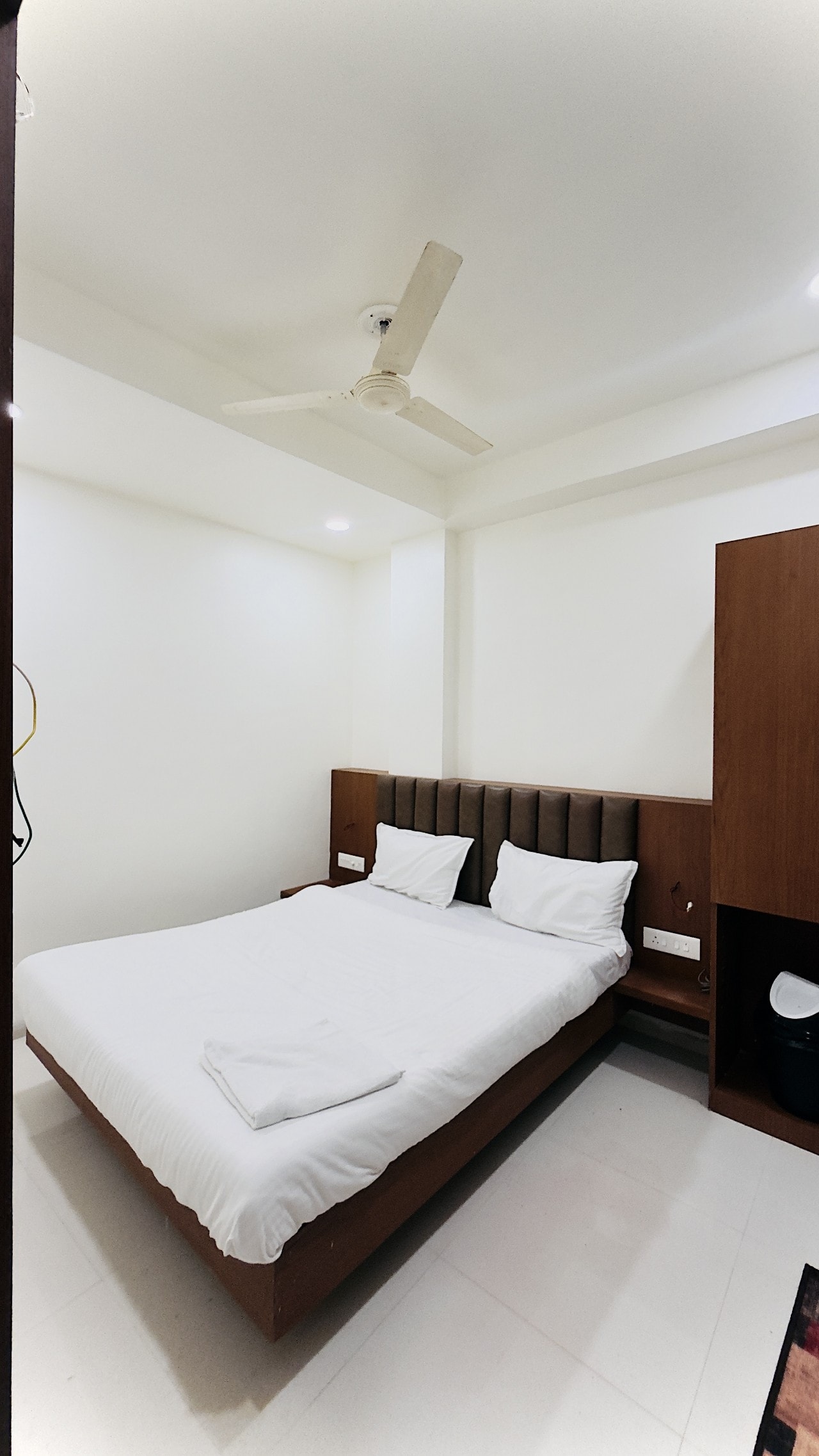 Hotel Vishwas - Tap to explore photos