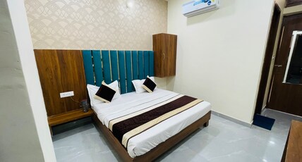 HOTEL AV GRAND Room Type - Deluxe - Double bed