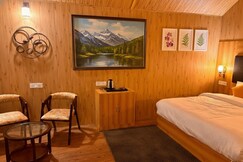 BONFIRE: LAKEVIEW TREEHOUSE