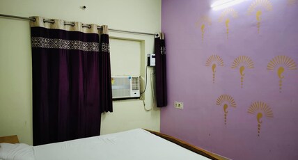 DILKHUSH HOTEL & RESTAURENT Room Type - Deluxe King Bed Room