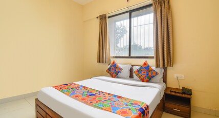 FabHotel Mountain High Inn - Nr. Lifeline Hospital Room Type - Premium Room