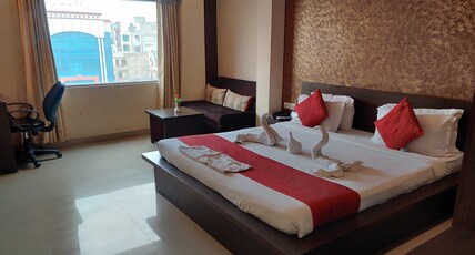 Hotel Savi Regency Room Type - Royal Room