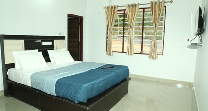 Hilltop Paradise Homestay Room Type - Double Sized Bedroom