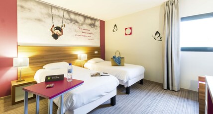 ibis Styles Castres Room Type - Standard Room with twin beds