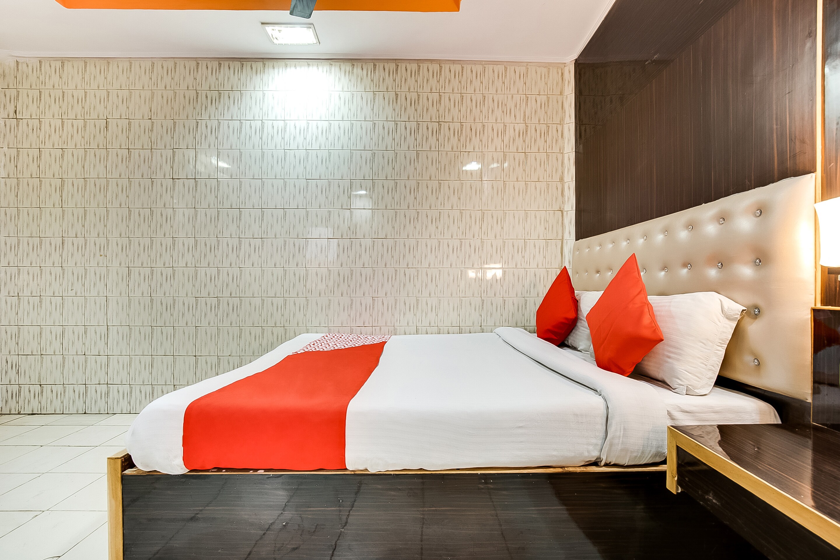 Hotel O Hare Rama guest house - Tap to explore photos