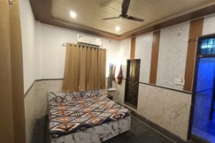 HOTEL ARAVALI PALACE