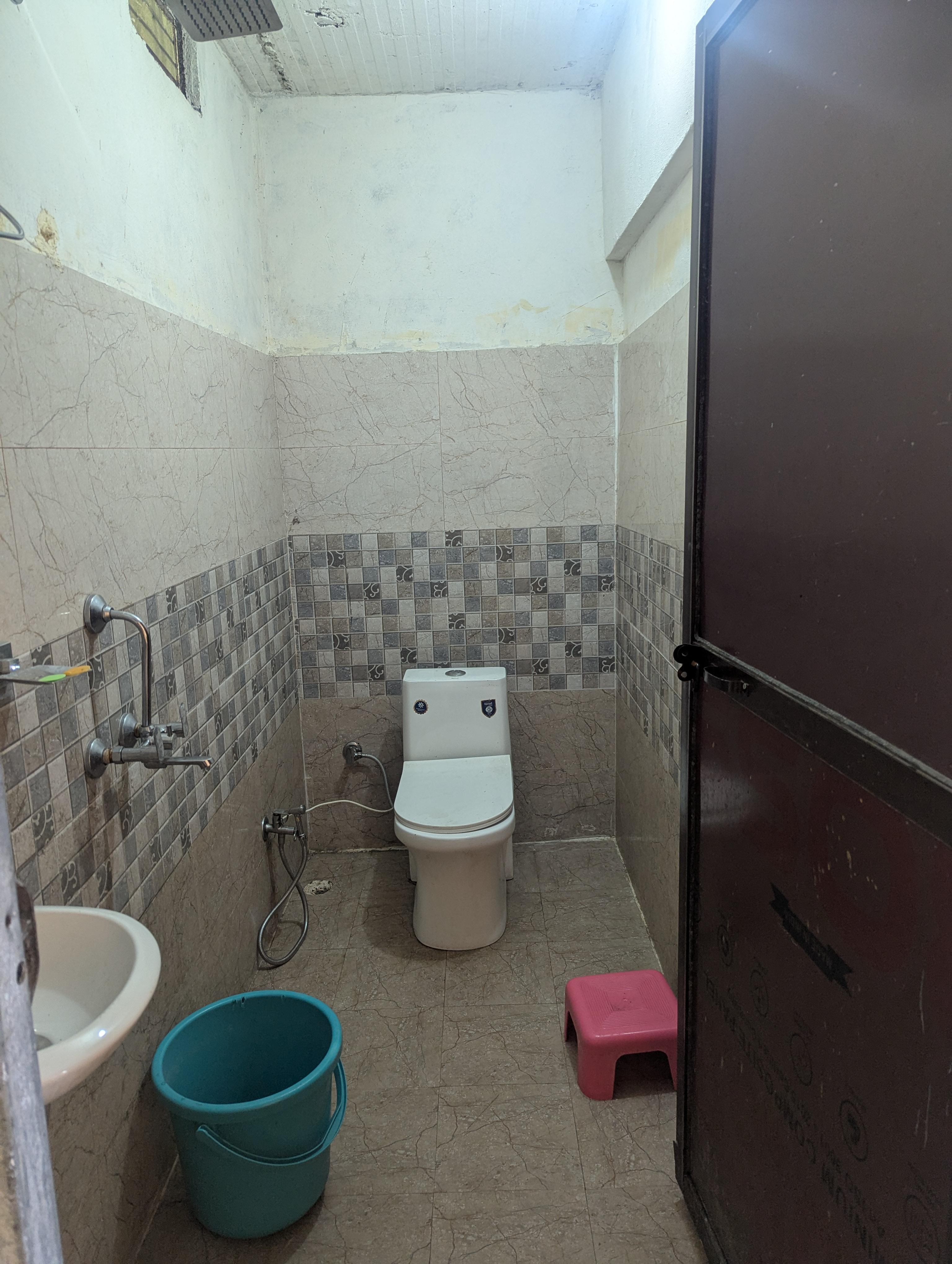 Kanak kartikey home stay m - Tap to explore photos