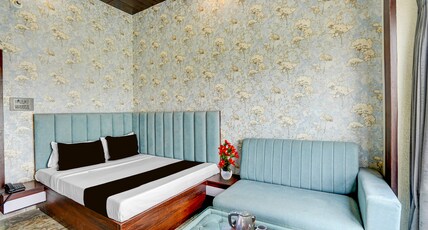 Collection O Ummed Palace Room Type - Super Deluxe Room