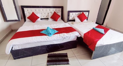 Hotel ChocolateInn Room Type - Deluxe Triple Bed-One King and One Single Bed Hotel ChocolateInn Room Type - Deluxe Triple Bed-One King and One Single Bed