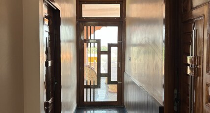 Hotel Golchi Palace Room Type - Deluxe Room Hotel Golchi Palace Room Type - Deluxe Room