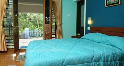 Munnar Blue Mist Room Type - Deluxe A/c with balcony